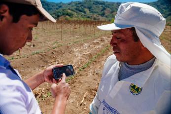 Using farmforce software on a smartphone